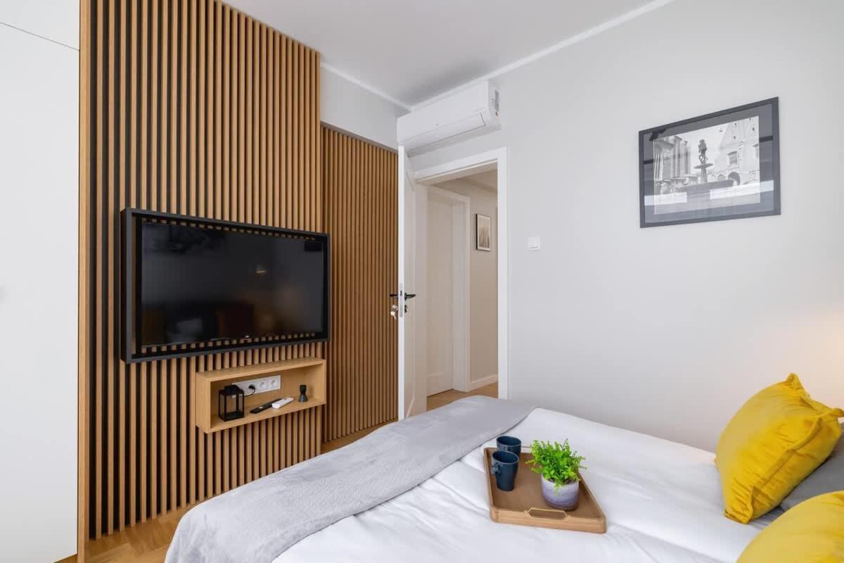 Warszauera Z Klimatyzacja Na Krakowskim Kazimierzu By Renters
