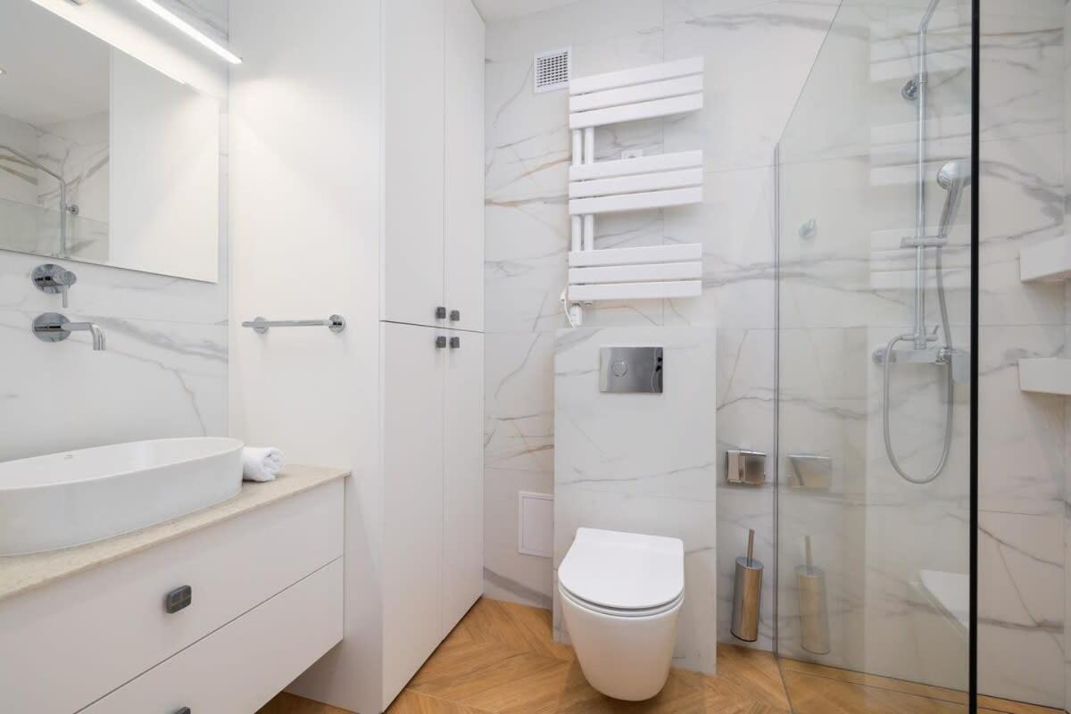 Apartament Warszauera Z Klimatyzacja Na Krakowskim Kazimierzu By Renters Kraków
