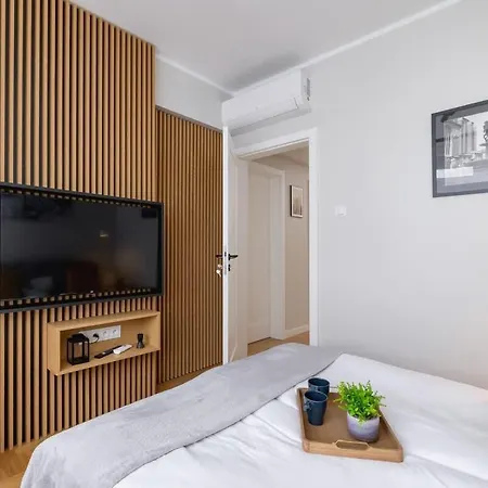 Apartamenty Warszauera Z Klimatyzacja Na Krakowskim Kazimierzu By Noclegi Renters Exterior foto