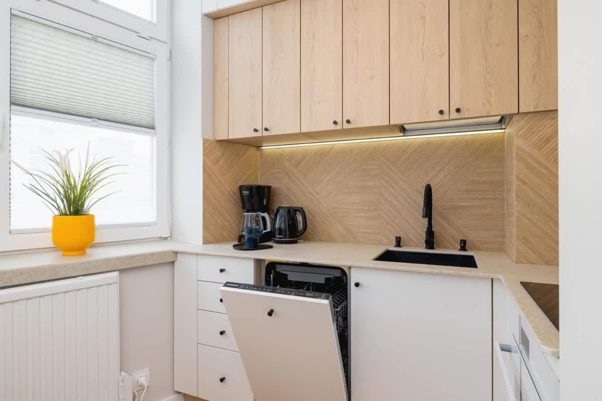 Warszauera Z Klimatyzacja Na Krakowskim Kazimierzu By Renters Apartment