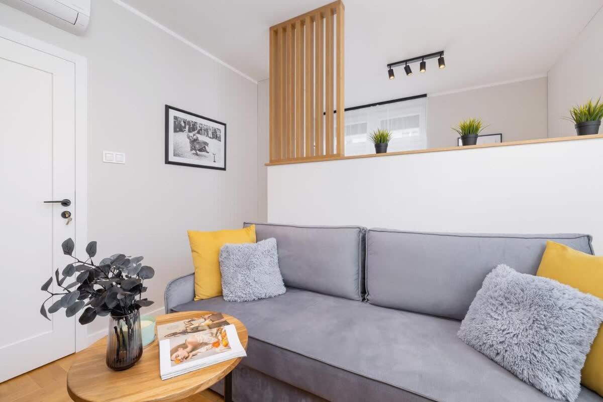 Warszauera Z Klimatyzacja Na Krakowskim Kazimierzu By Renters Apartment